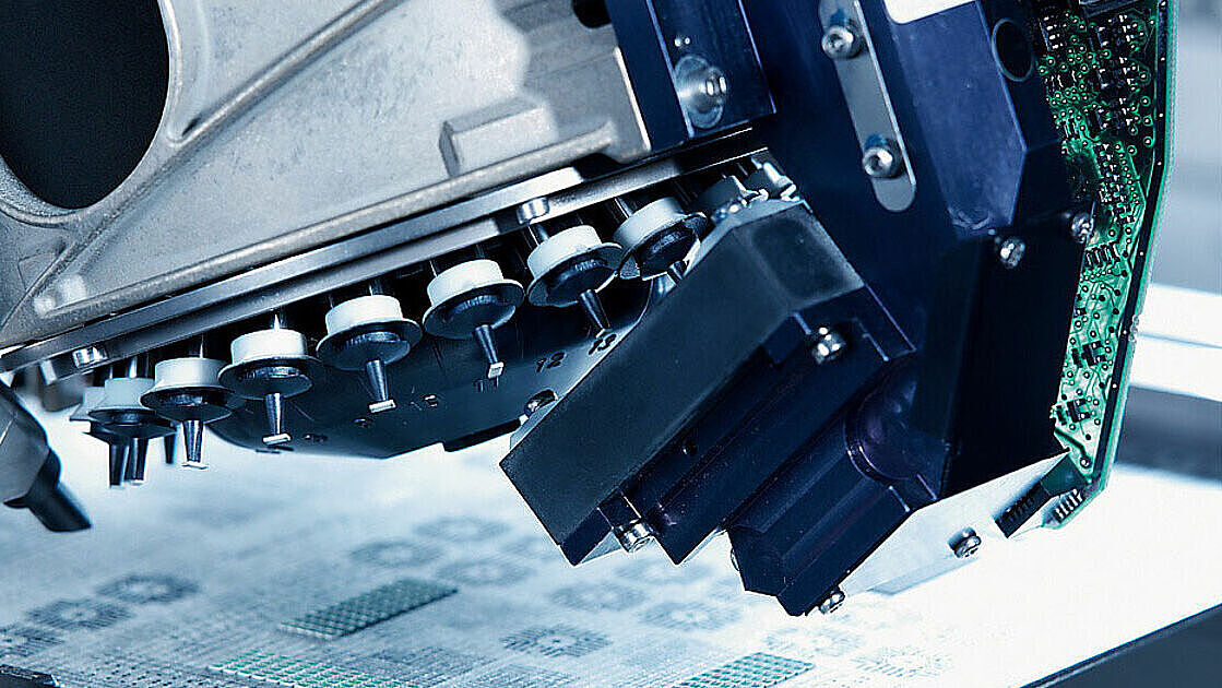 微电机加速PCB组装